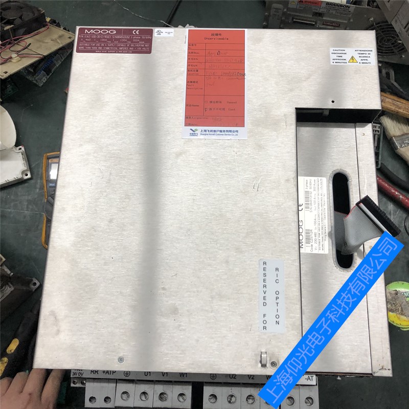 穆格伺服驅(qū)動(dòng)器伺服器上電無顯示報(bào)警維修,